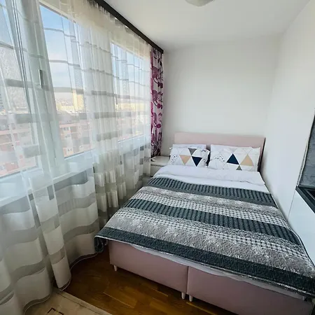 Linden Alley Retreat With Free Parking Apartman