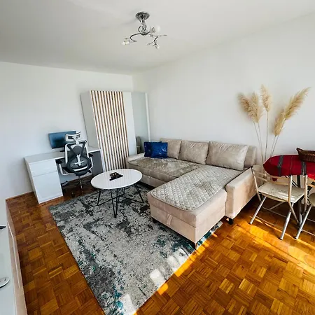 Linden Alley Retreat With Free Parking