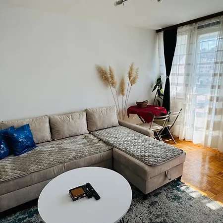 Linden Alley Retreat With Free Parking Apartman *